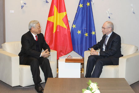 ທ່ານ​ເລຂາທິການ​ໃຫຍ່​ຫວຽດນາມ ຫງວຽນຟຸ໋ຈ້ອງ ຢ້ຽມຢາມ EU-ແບນຊິກຢ່າງເປັນທາງການ